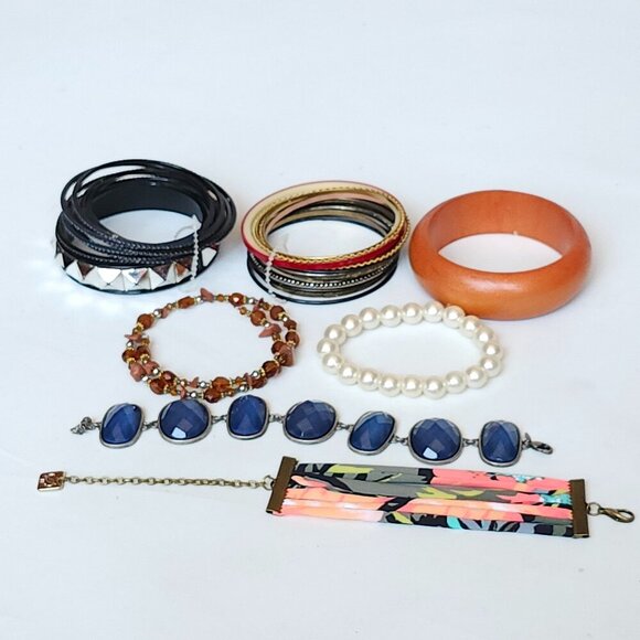 BRACELET AND BANGLES LOT of Jewelry 24 Pieces - Picture 1 of 12